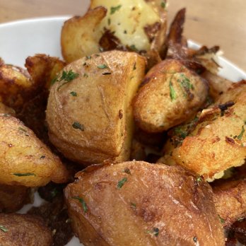 Kitchen Story - crispy yukon potatoes are a side choice. They look great and well seasoned, but they are not. Totally bland. - Breakfast & Brunch Near Me - Oakland, California