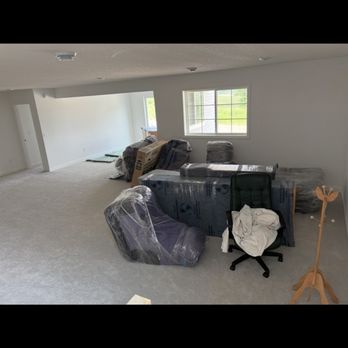 SwiftMove Moving Service - Movers Near Me - Crystal, Minnesota SwiftMove Moving Service - Movers Near Me - Crystal, Minnesota