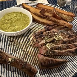 London broil, slight warm smushed garden peas, and oil Saturated fries with a burnt oil flavor. This is all I could eat. London broil, slight warm smushed garden peas, and oil Saturated fries with a burnt oil flavor. This is all I could eat.