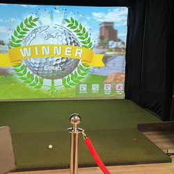 Golf simulator bay