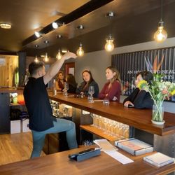 Union Sacré Winery - Union Sacre Tasting Room