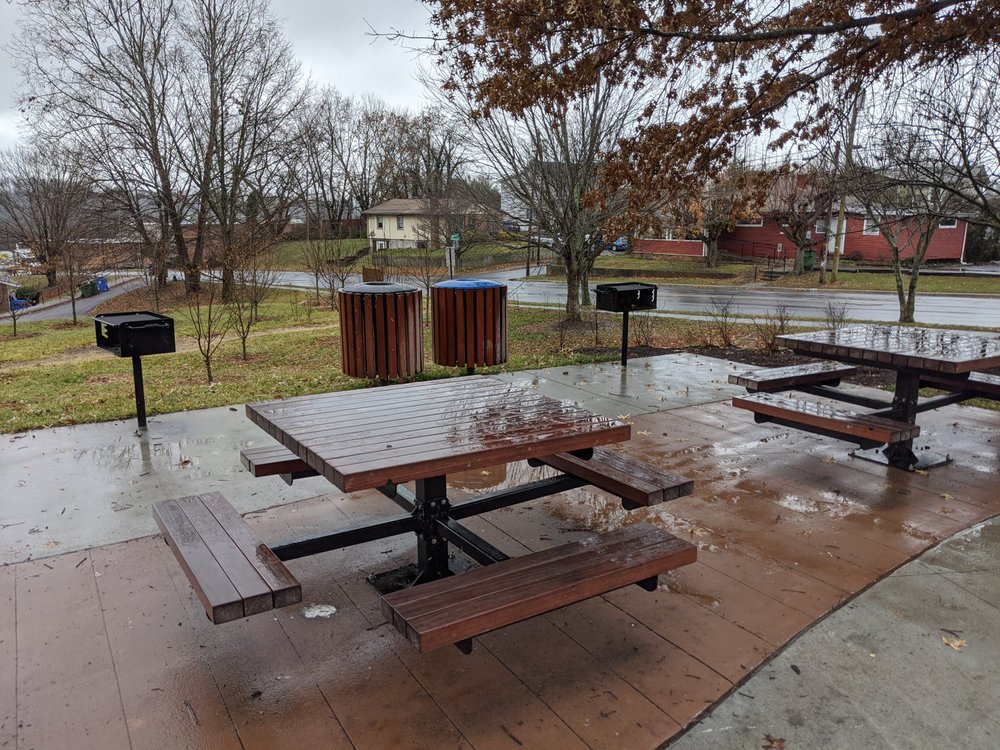 HERB WATTS PARK Updated October 2024 64 Erskine St, Asheville