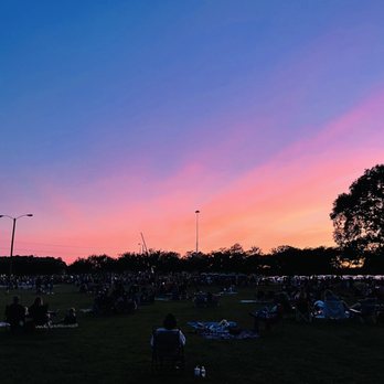 Chesapeake City Park - Gorgeous sun setting - Playgrounds Near Me - Chesapeake, Virginia Chesapeake City Park - Gorgeous sun setting - Playgrounds Near Me - Chesapeake, Virginia