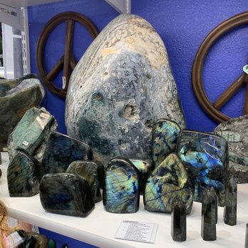 Kailua Crystals - Labradorite - Spiritual Shop Near Me - Kailua, Hawaii Kailua Crystals - Labradorite - Spiritual Shop Near Me - Kailua, Hawaii