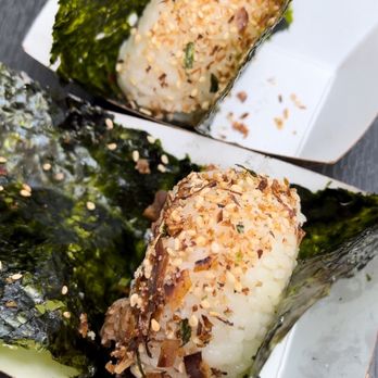 Sunny Blue - Miso beef & tuna mayo omusubis - Japanese Near Me - Los Angeles, California