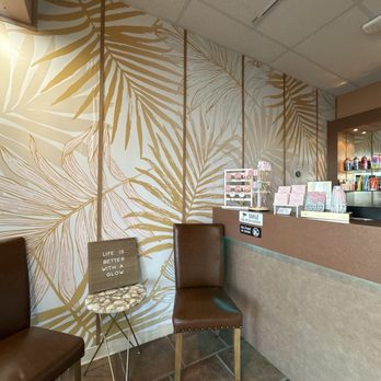 Four Seasons Tanning - Tanning Beds Near Me - Fresno, California