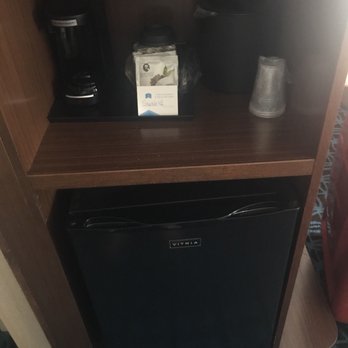 Fairfield by Marriott Inn & Suites Sidney - Mini fridge, coffee maker with coffee and tea. Cups with lids as well. - Hotels Near Me - Sidney, Nebraska