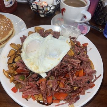 Honeybear Cafe - Paddy's Skillet - Breakfast & Brunch Near Me - Chicago, Illinois