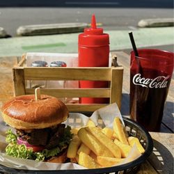 Black Dog  Burger - Brisket burger combo