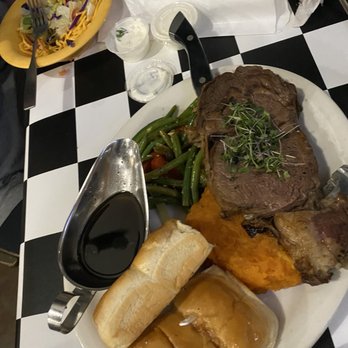 Doc's Seafood & Steaks - Prime rib - Seafood Near Me - Orange Beach, Alabama