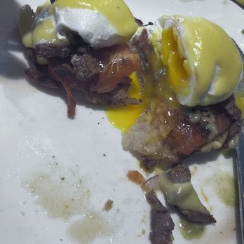 Mission Beach House - Breakfast & Brunch Near Me - Revere, Massachusetts