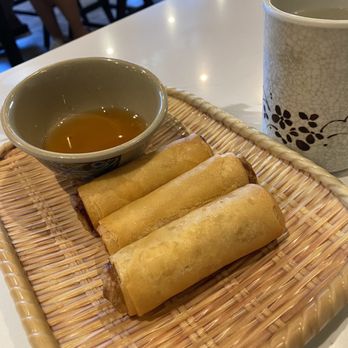 Ocean Grill & Bar - Egg Rolls - Vietnamese Near Me - Chicago, Illinois Ocean Grill & Bar - Egg Rolls - Vietnamese Near Me - Chicago, Illinois