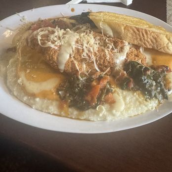 Mi Casa Su Cafe - CATFISH & GRITS - Tacos Near Me - Milwaukee, Wisconsin