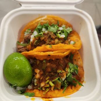 Birria-Landia - Food Trucks Near Me - Jackson Heights, New York