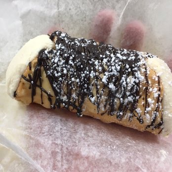 Mike's Pastry - Bakeries Near Me - Boston, Massachusetts