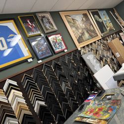 Gonzalez Framing - Inside store