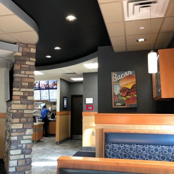 Culver's - the inside of a restaurant - Burgers Near Me - Howell, Michigan Culver's - the inside of a restaurant - Burgers Near Me - Howell, Michigan