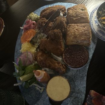 Palate - Fried chicken platter Scrumdeliocious ... lol - Cocktail Bars Near Me - Las Vegas, Nevada