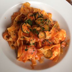 Da Lucio - Tagliatelle zucchine & gamberi