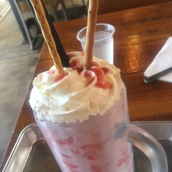 Burger Bench - American Near Me - Escondido, California