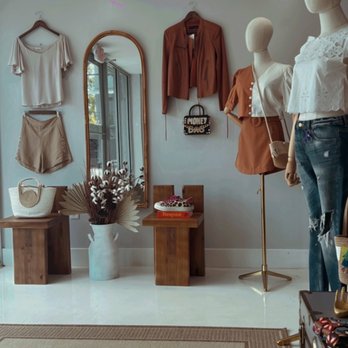 Hoki Poki Studio - Women's Clothing Near Me - Miami, Florida