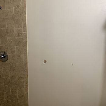 Handyman Ricky - Before remodel - Handyman Near Me