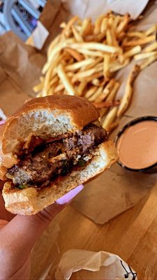 Little Big Burger by null