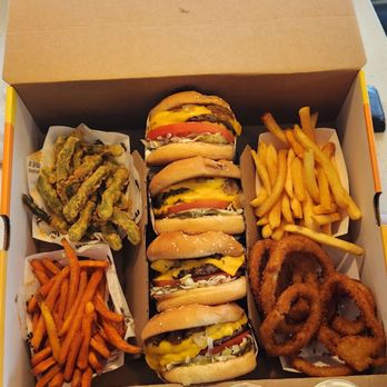 Habit Burger & Grill - What we got. Absolutely delish!! Have you ever seen a burger box so perfect and amazing?!?!? Yummm!! - Burgers Near Me - Murrieta, California Habit Burger & Grill - What we got. Absolutely delish!! Have you ever seen a burger box so perfect and amazing?!?!? Yummm!! - Burgers Near Me - Murrieta, California