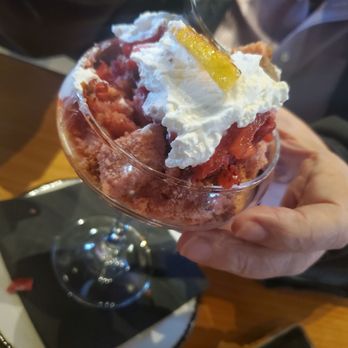 The Foundry Rooftop - Strawberry Lemonade Poundcake - Beer, Wine & Spirits Near Me - Dayton, Ohio