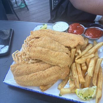 Landry's Seafood House - Seafood Near Me - St. Louis, Missouri Landry's Seafood House - Seafood Near Me - St. Louis, Missouri