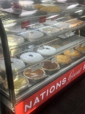 Nation's Giant Hamburgers & Great Pies by null