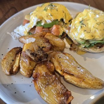 Massilia - Salmon eggs benedict Sept 6, 2026 - French Near Me - Los Angeles, California