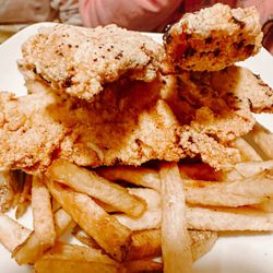 The County Cork Wine Pub - Kids Chicken Fingers