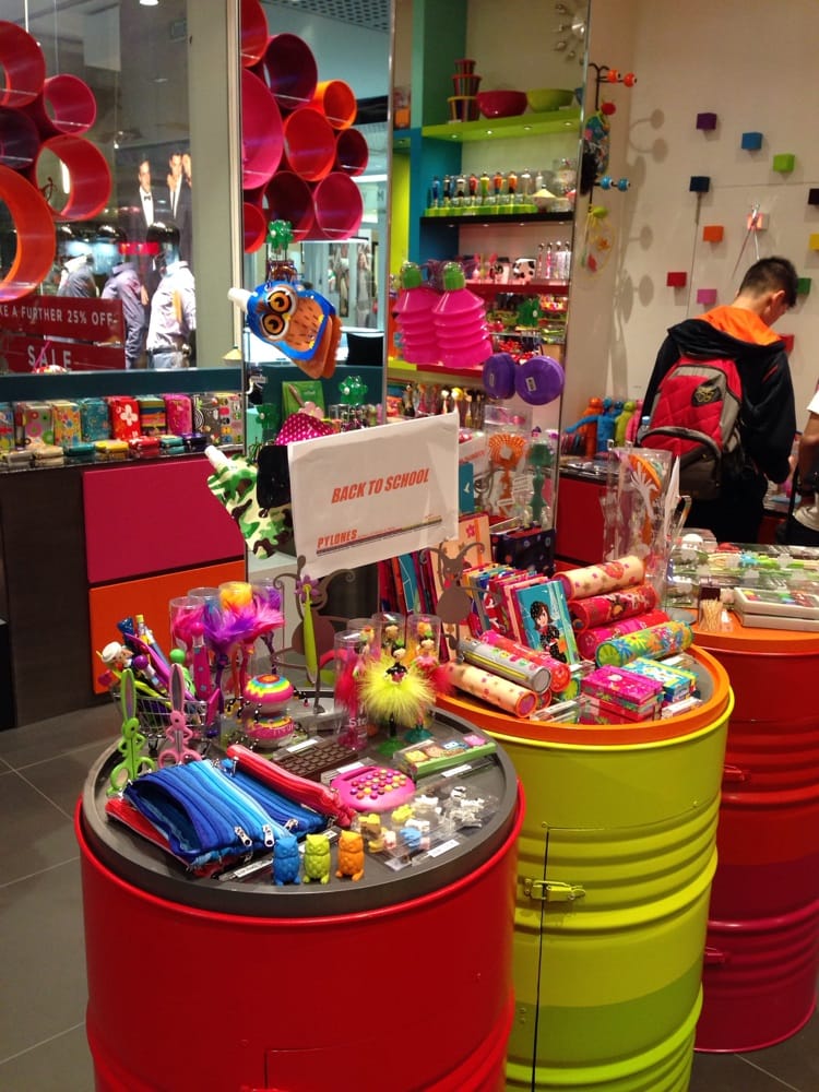 PYLONES Updated June 2024 1 La Trobe St, Melbourne Victoria