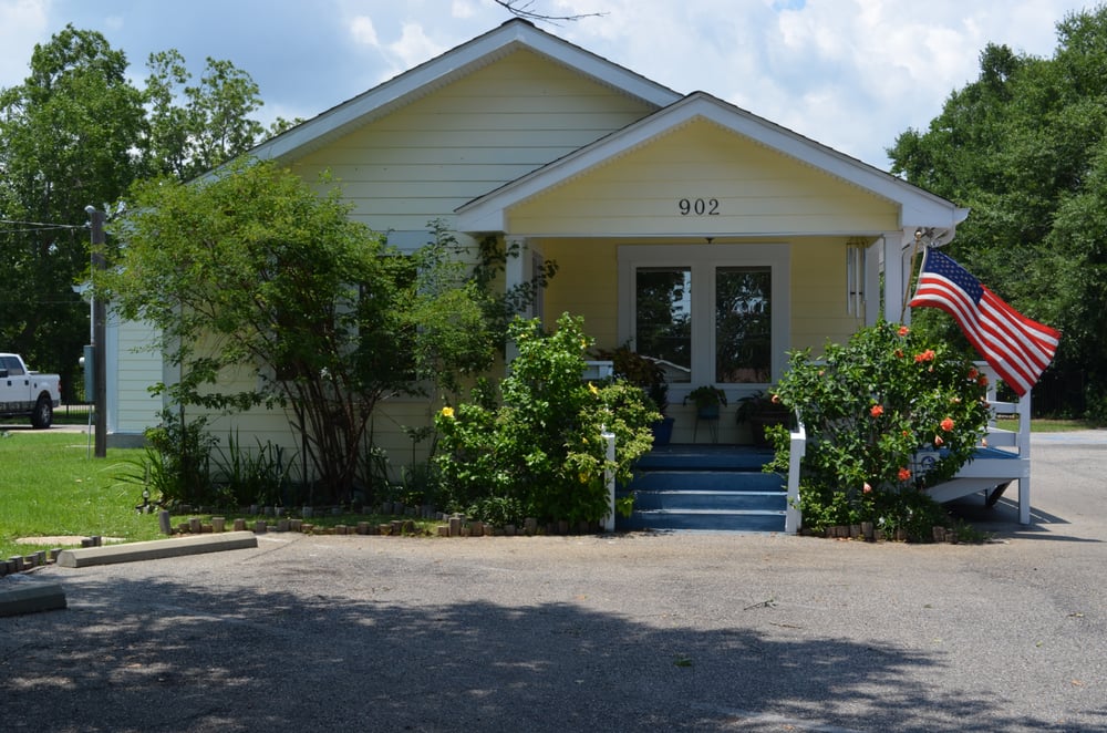 FARLEY FAMILY DENTISTRY Updated September 2024 902 E Railroad St