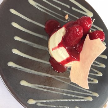 Medlar - Raspberry cheesecake - British Near Me - London, XGL