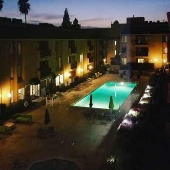 Northridge Gardens - View of the pool and jacuzzi! - Apartments Near Me - Los Angeles, California Northridge Gardens - View of the pool and jacuzzi! - Apartments Near Me - Los Angeles, California