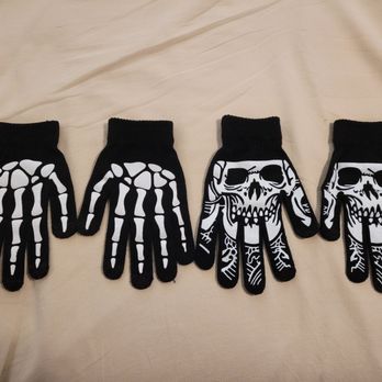 Dollarama - Halloween touchscreen gloves! - Discount Store Near Me - Toronto, Ontario