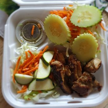 Kik Basil - Lemongrass chicken and veggies - Thai Near Me Kik Basil - Lemongrass chicken and veggies - Thai Near Me