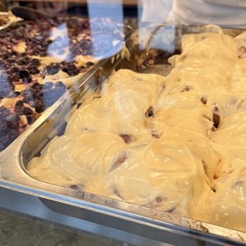 Sunday Morning - Cinnamon rolls - Desserts Near Me - New York, New York Sunday Morning - Cinnamon rolls - Desserts Near Me - New York, New York