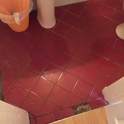 Paddy Palace Hostel - Be careful of the wobbly tile!