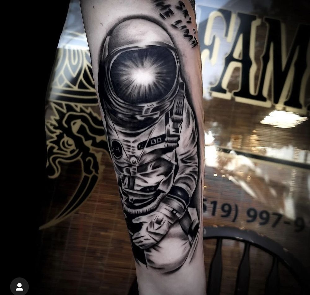 Luisa Orozco Tattoo Logo