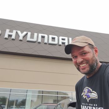 Sansone Hyundai - Sansone Hyundai remodeled sign - Car Dealers Near Me - Woodbridge Township, New Jersey