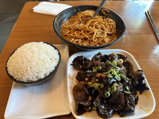 Chengdu Famous Food 成都名吃 by null