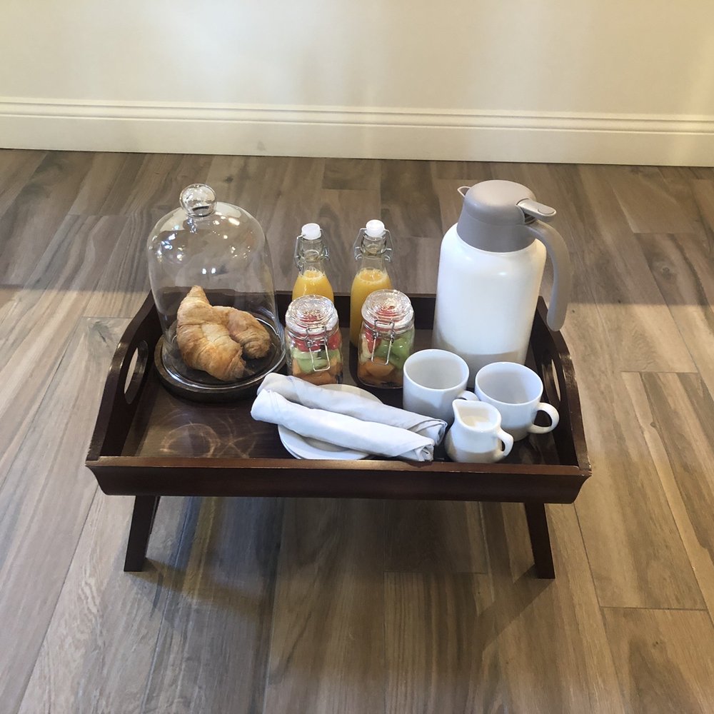 The Winston - Breakfast - Hotels Near Me - Solvang, California