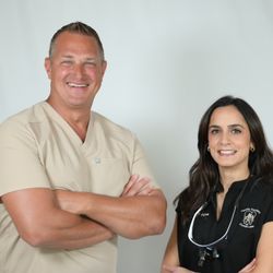Family Dentistry of Crystal Lake - Expert family & cosmetic dental care in Crystal Lake by Dr. Rayyan, Dr. Halihan & team--creating healthy smiles for all ages.