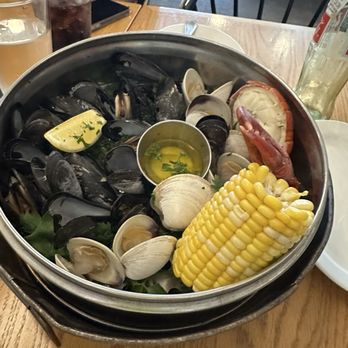 Fishwives - Steamer Basket - Seafood Near Me - Pasadena, California