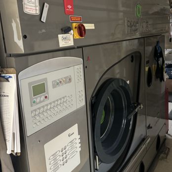 Spic N Span Cleaners - Eco friendly dry cleaning - Sewing & Alterations Near Me - Malibu, California Spic N Span Cleaners - Eco friendly dry cleaning - Sewing & Alterations Near Me - Malibu, California
