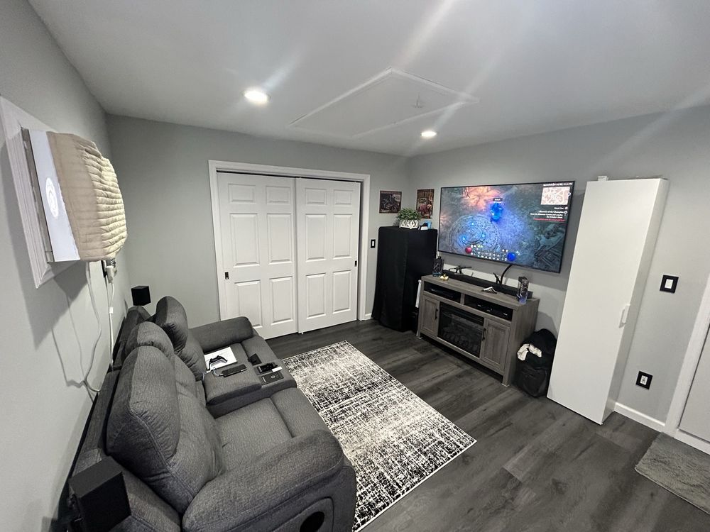 Slide of Custom design and Contracting