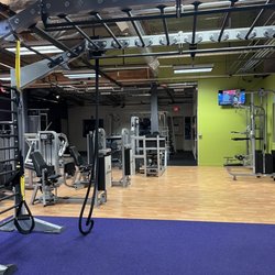 Anytime Fitness - Workout space